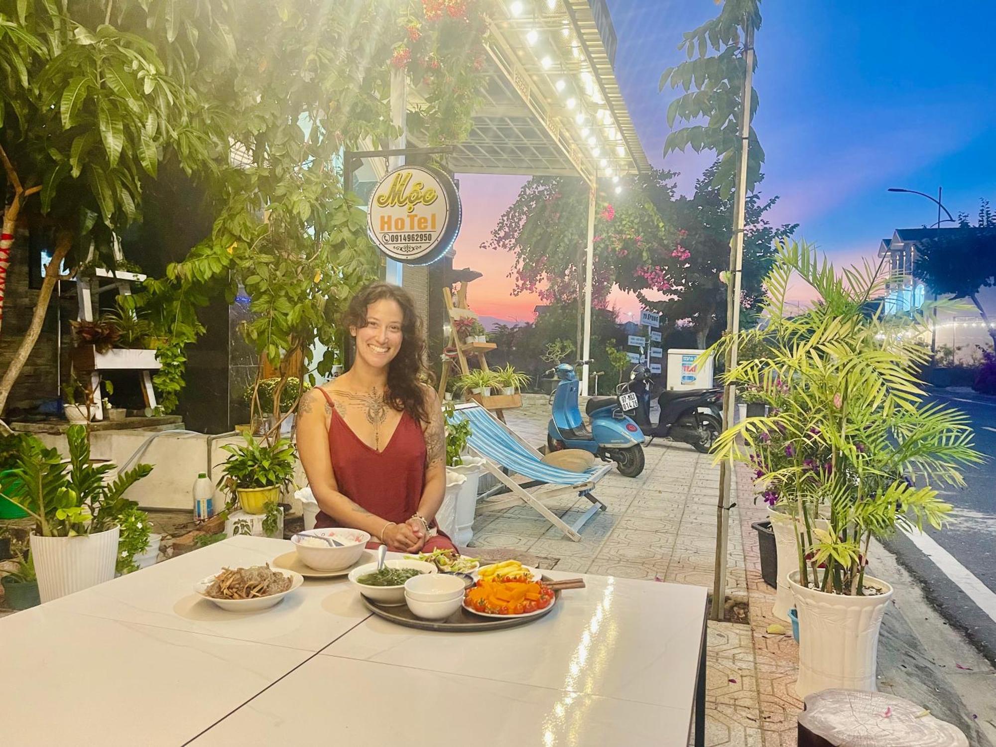 Moc Homestay- Near Bai Dai Beach Cam Lam Bagian luar foto