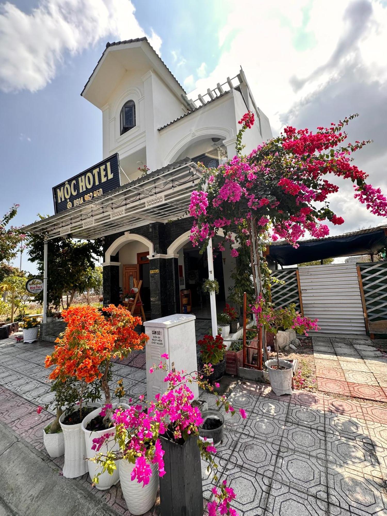 Moc Homestay- Near Bai Dai Beach Cam Lam Bagian luar foto